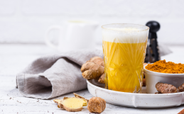 Qué es la leche dorada y porqué la tomamos?